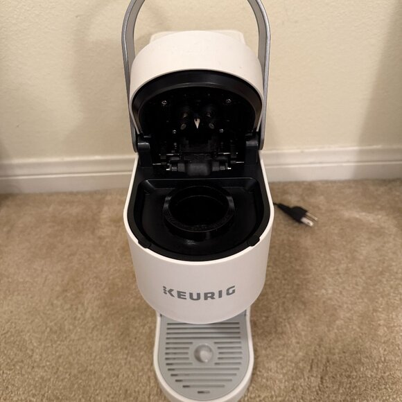 Keurig K Slim Coffee Maker, White - Picture 4 of 6